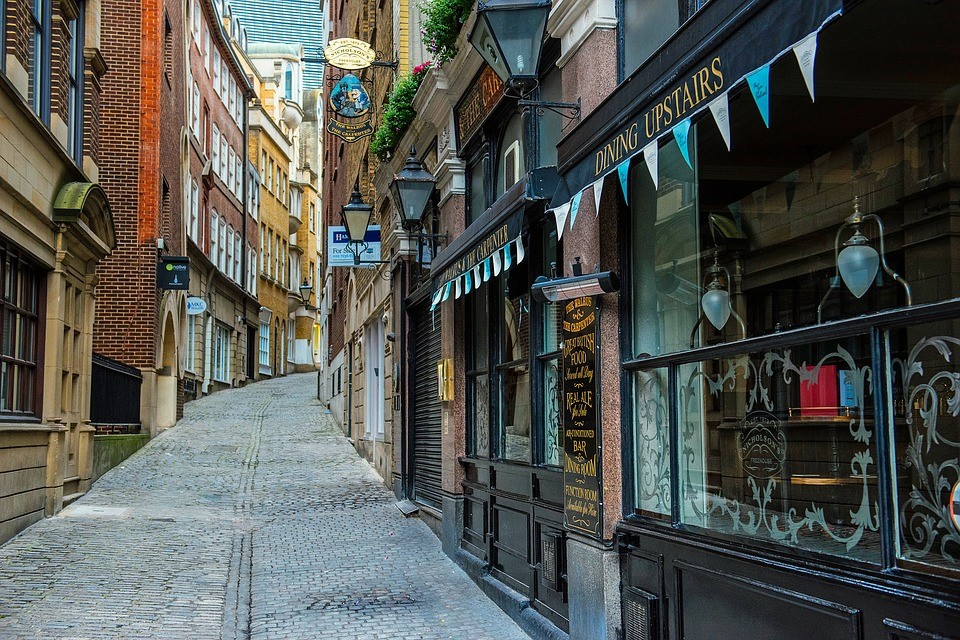 在深圳如何成立英國公司?