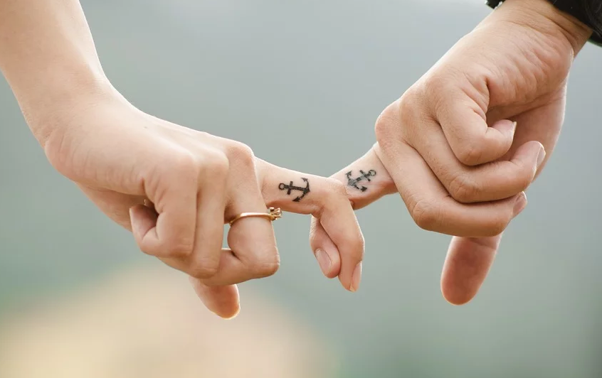 申請美國結(jié)婚移民，多久能拿綠卡？